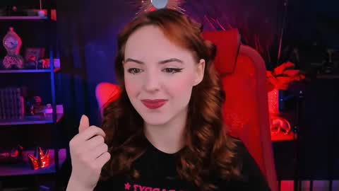 Eva  online show from February 25, 4:25 pm