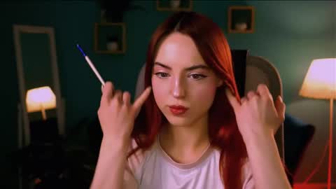 Eva  online show from April 21, 3:41 pm