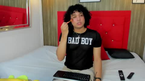 Evann  online show from April 16, 3:50 am