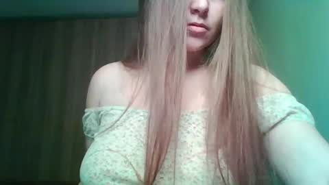 evasapples2026 online show from May 5, 10:59 pm