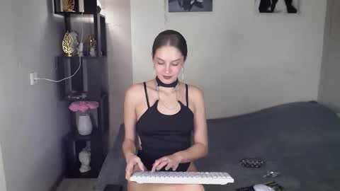 Eva online show from November 10, 7:05 pm