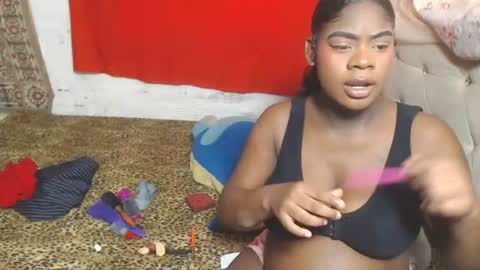 Eva And Emmanuel online show from July 31, 1:23 pm