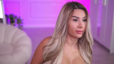 Eva online show from November 3, 7:37 pm