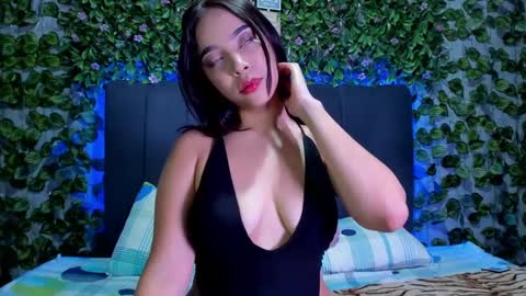 Snapshot of evelin_33 chatting on September 25, 8:38 pm E V E L I N online show from September 25, 8:38 pm