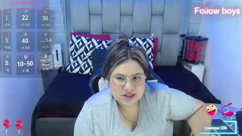 evelin zaens online show from October 18, 5:55 am