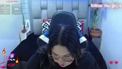 evelin zaens online show from June 11, 3:37 am
