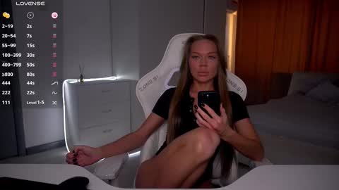 Evelina online show from March 30, 1:55 pm