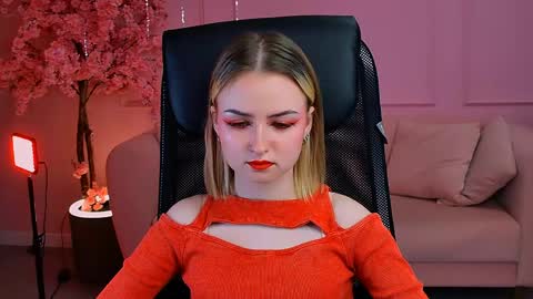 Evelina online show from June 3, 9:12 am