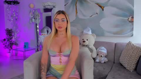 Snapshot of evellynclair chatting on December 15, 8:36 pm Eve  online show from December 15, 8:36 pm