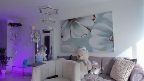 Snapshot of evellynclair chatting on December 5, 8:17 pm Eve  online show from December 5, 8:17 pm