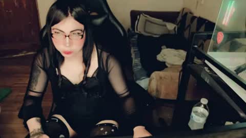 evelyn420521 online show from August 6, 7:23 pm