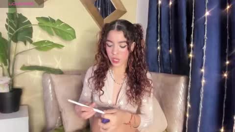evelyn__rose1 online show from April 30, 2:27 am