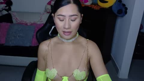 Evelyn online show from October 16, 11:10 am