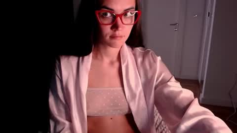 Evelyn online show from June 15, 9:34 am