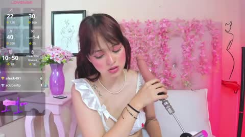 Evelyn online show from May 22, 5:53 pm