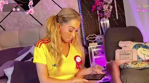 EvelynaGrey online show from June 14, 2:24 am