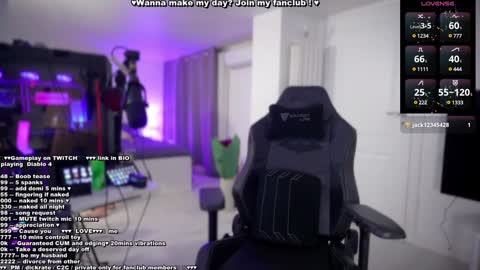 Evelyne online show from February 2, 6:53 pm