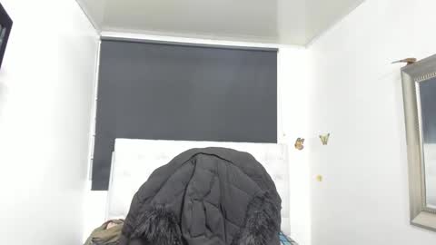 Evelyne online show from October 16, 2:55 am