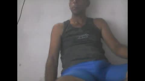 everaldosantos online show from December 10, 1:54 am