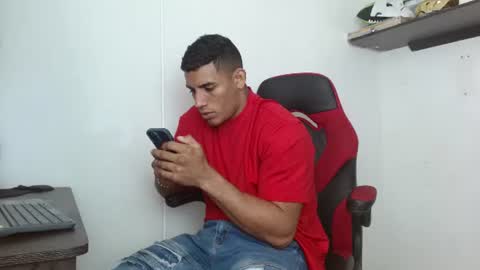 luis online show from June 29, 6:07 pm