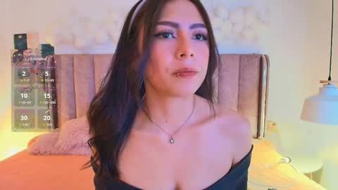 Evette online show from March 24, 1:33 am