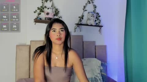 Ivi Alejandra  online show from April 22, 6:15 pm