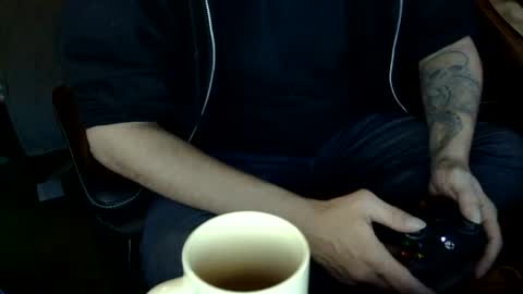 Snapshot of evilshadow41 chatting on January 28, 1:08 am Shadow online show from January 28, 1:08 am