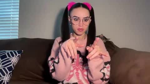 evusixx online show from October 31, 5:46 pm