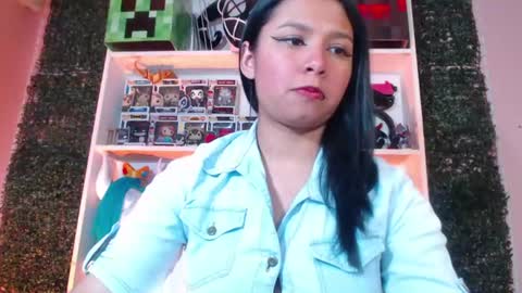 Im Evy online show from June 27, 8:04 pm