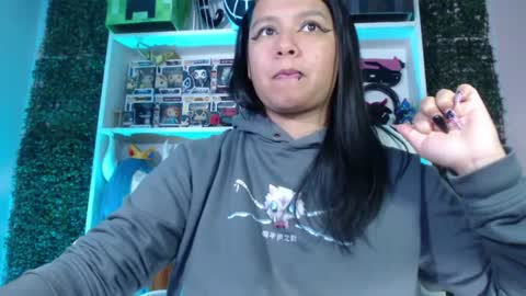 Im Evy online show from July 31, 6:42 pm