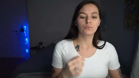 ewelynscott online show from November 26, 4:48 pm