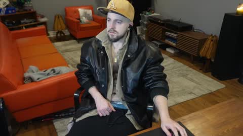 Snapshot of exjockstud chatting on January 19, 1:43 am exjockstud online show from January 19, 1:43 am