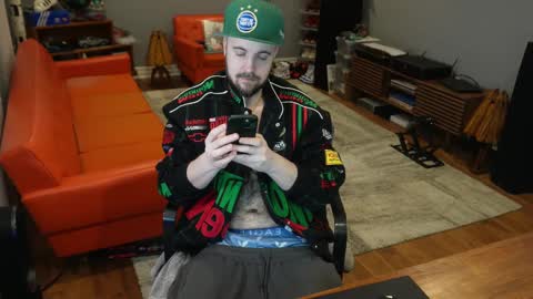 Snapshot of exjockstud chatting on February 15, 3:42 am exjockstud online show from February 15, 3:42 am