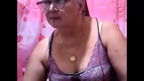 exotic_mom2024 online show from February 20, 1:57 am