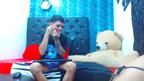 exotichot_couple online show from January 24, 3:43 am