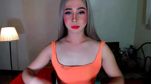 expensive_elise online show from March 22, 9:46 am