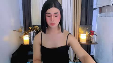 expensive_elise online show from July 13, 9:24 am