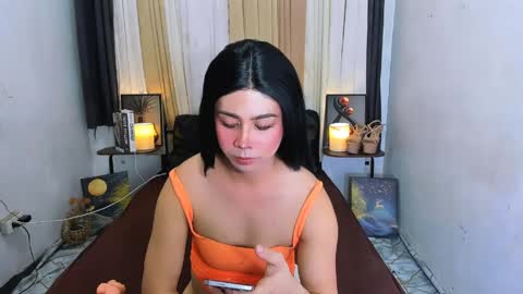 expensive_elise online show from May 29, 6:06 pm