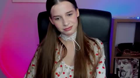 Maya online show from November 12, 7:54 am