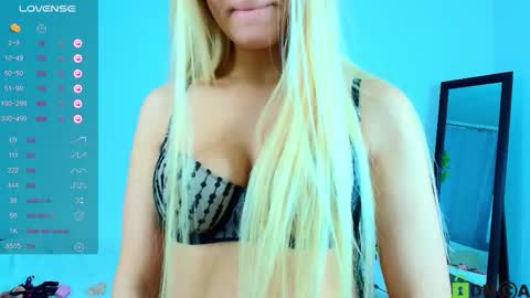 M4ry  online show from November 25, 7:40 am