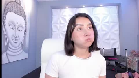 Nina online show from March 10, 2:32 pm