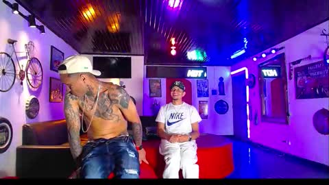 extrangers online show from February 24, 1:03 pm