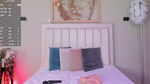      online show from March 31, 8:42 pm