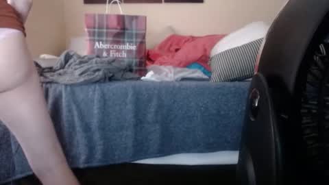 eyeswall0w online show from February 28, 1:48 pm