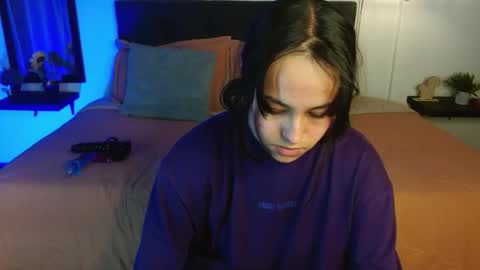 eymmy_24 online show from September 18, 2:48 am