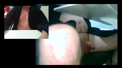 Snapshot of ezondi1 chatting on January 1, 9:31 pm EZONDI online show from January 1, 9:31 pm