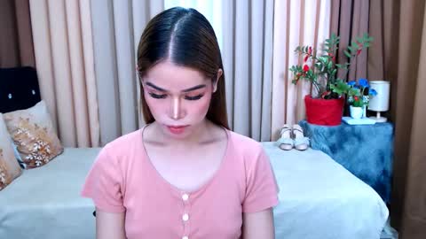 UR SWEET EZRA online show from January 19, 6:43 pm