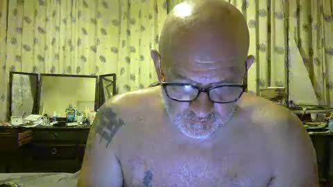 f1zzeek online show from June 28, 9:44 pm