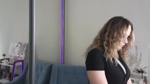 faecavaness online show from November 12, 7:11 am