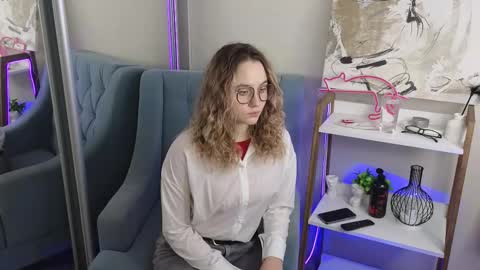 faecavaness online show from November 11, 6:59 am